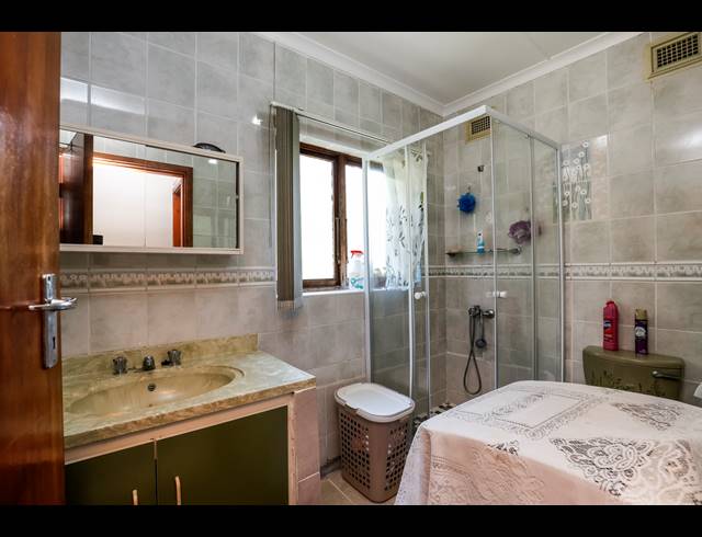 6 BEDROOM HOUSE FOR SALE IN AVOCA